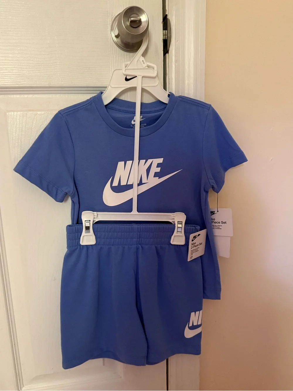 Nike toddler 2-piece - 2-3T - shorts and T-shirt | brand new with tags